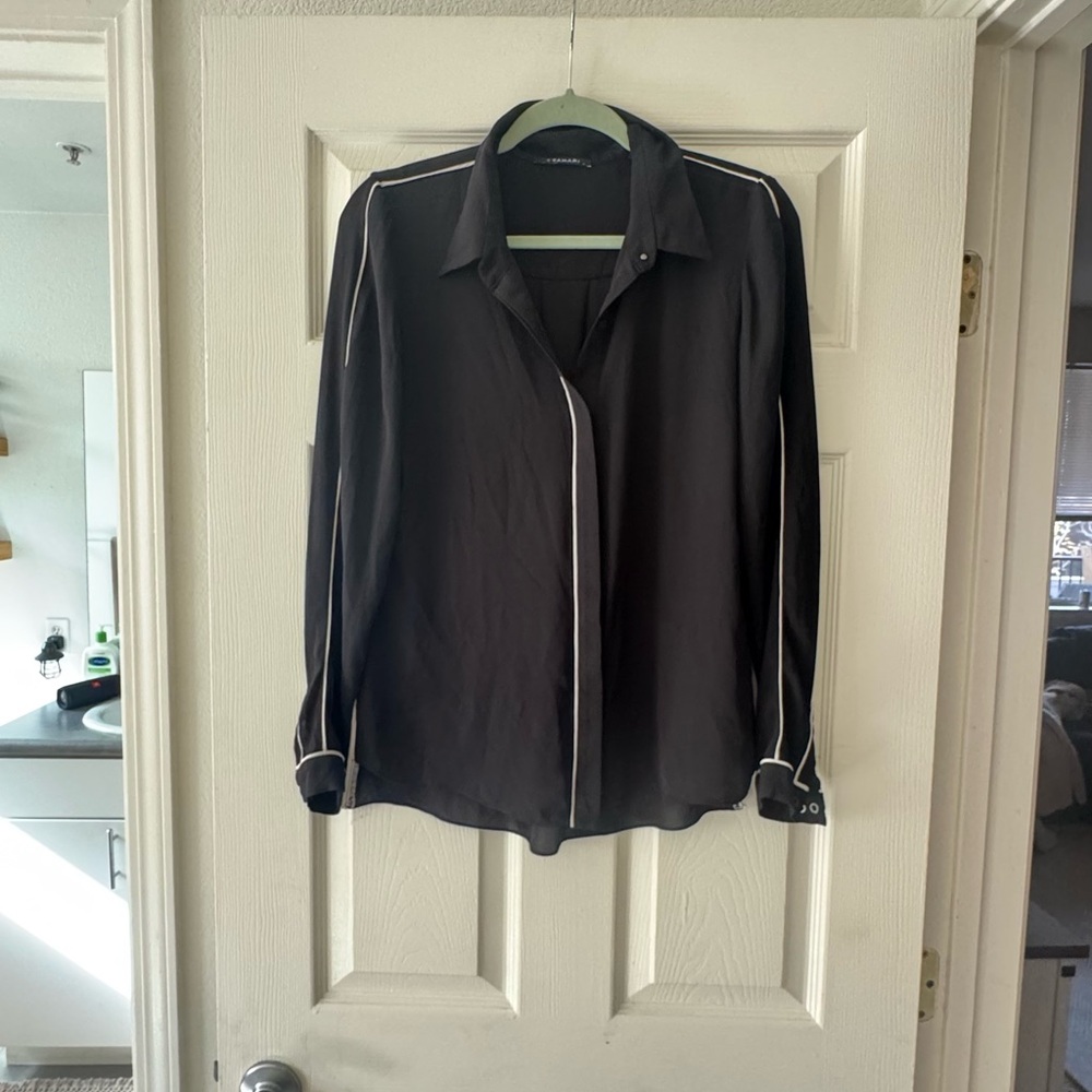 Tahari Women's Button Down Blouse